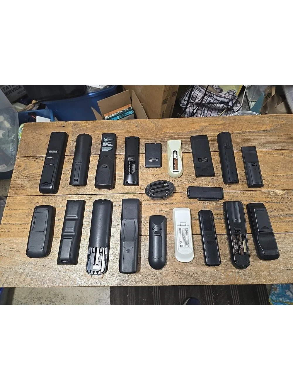 Lot of 20 Mixed Remote Controls Samsung Vizio Sharp JVC NEC Canon Memorex
